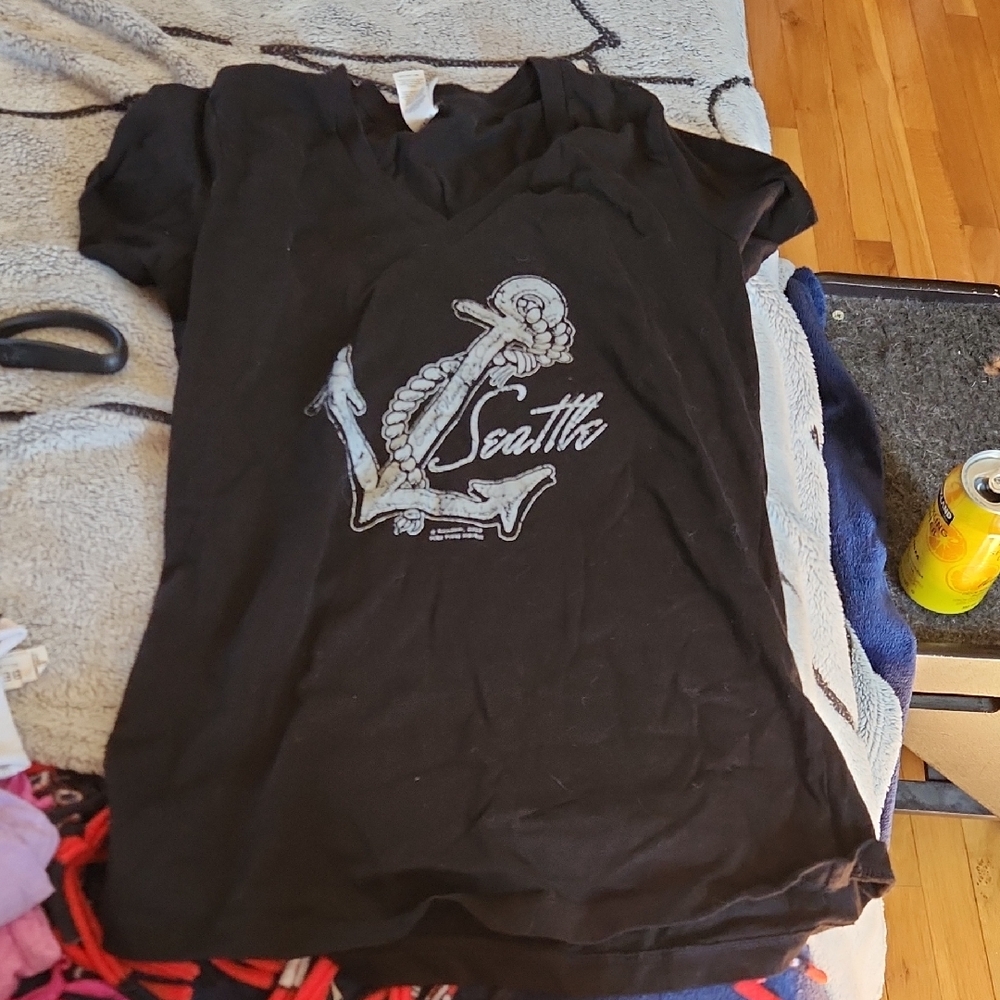 Seattle Anchor Graphic  T‑Shirt in Black